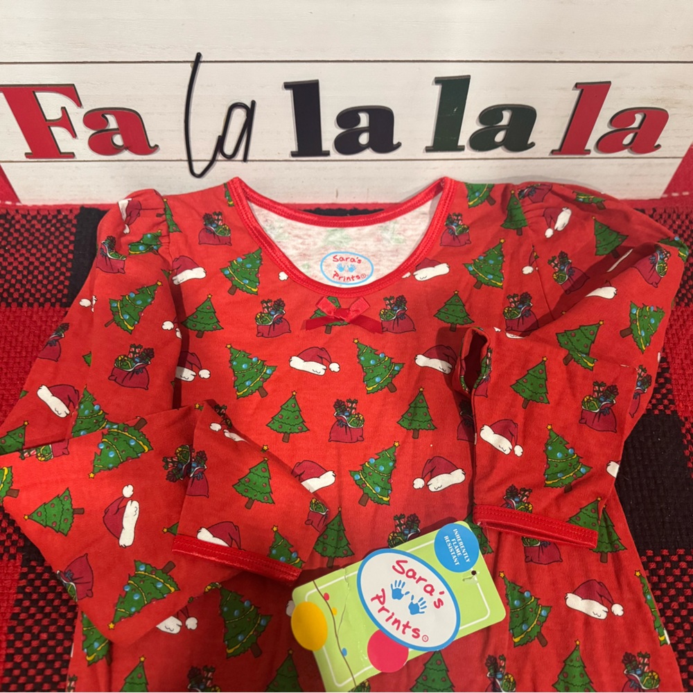 NWT Sara's Prints Whirl-and-Twirl Long-Sleeve Christmas Nightgown